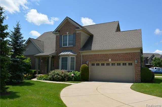 1st image of 44861 Broadmoor Cir S