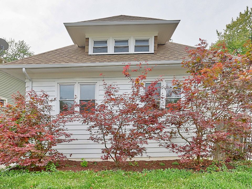 1st image of 1034 N Lorel Ave