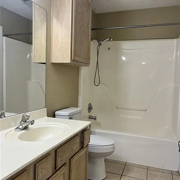 1631 & 1629 N Saddlehorn Ave #1629 — Photo 8