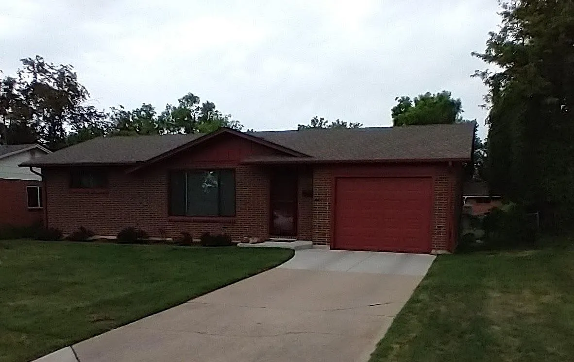 3 bed, 960 sqft, $1,995 — Photo 1