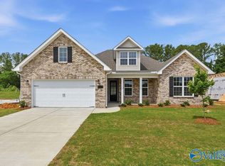 819 Ronnie Dr SE, Hartselle, AL 35640
