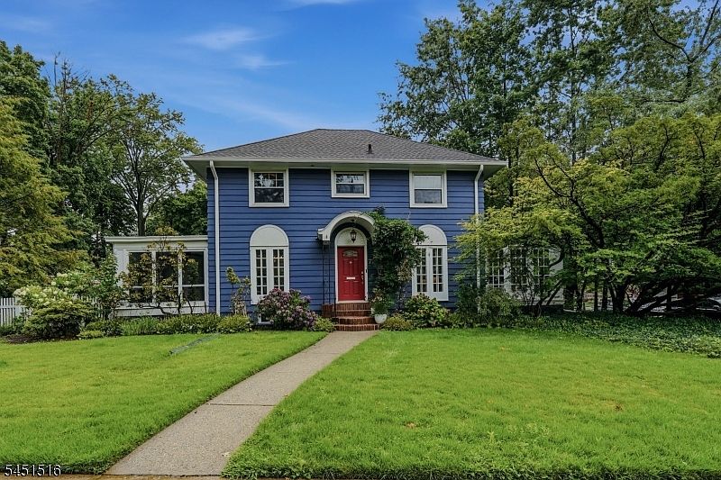 1st image of 555 Cameron Rd