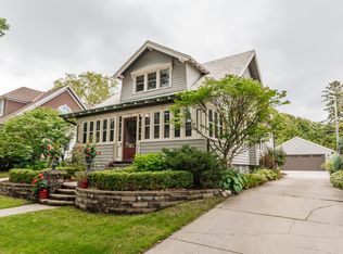 7110 Cedar St, Wauwatosa, WI 53213