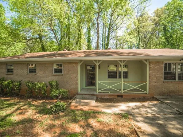 2674 Cavalier Dr, Decatur, GA 30034
