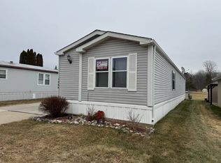 1906 Morningstar Ave, Kimball, MI 48074