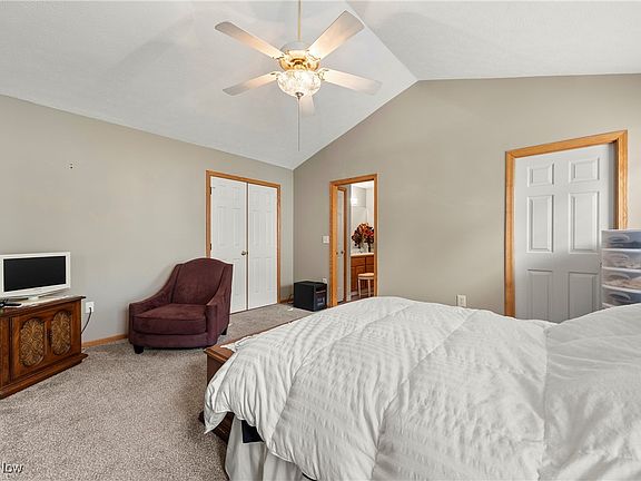 5th image of 3891 Dartford Ln