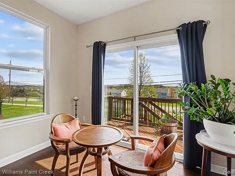4846 E Stonegate Cir — Photo 12