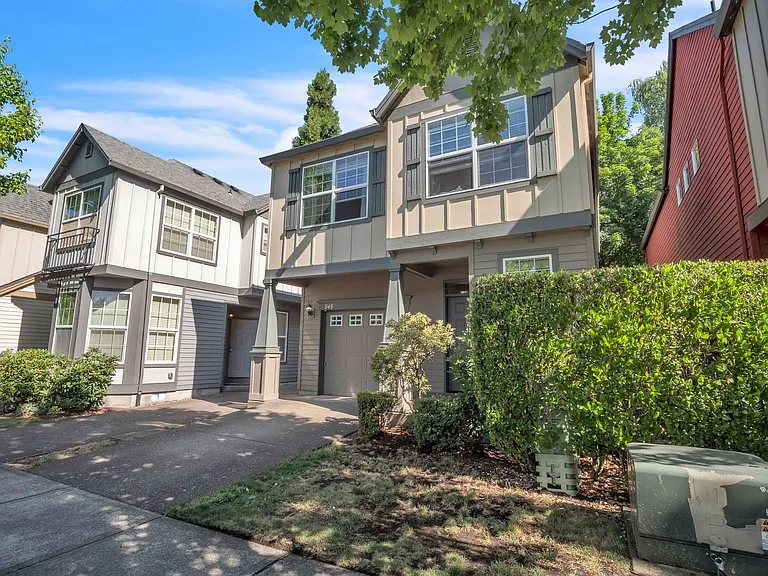 949 SE Tamango St — Photo 19