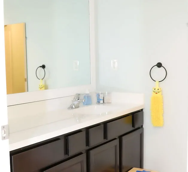 454 Howland Dr — Photo 28