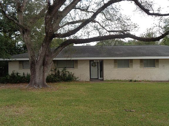 3rd image of 158 Ridgewood St