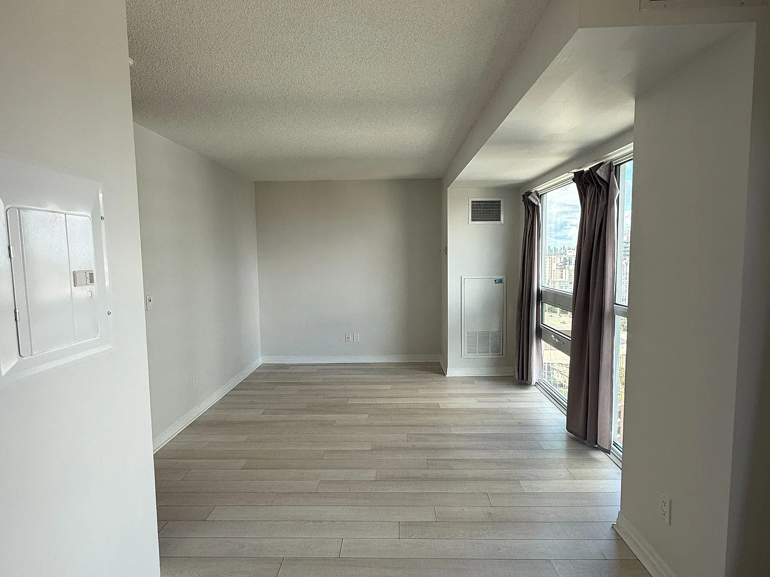 Studio, $1,750 — Photo 3