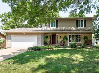 8405 Prairie Ave, Urbandale, IA 50322