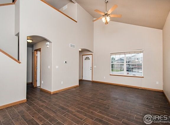 Open floor plan with vaulted ceilings