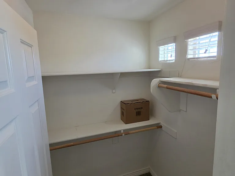 2756 E Hickory St — Photo 30
