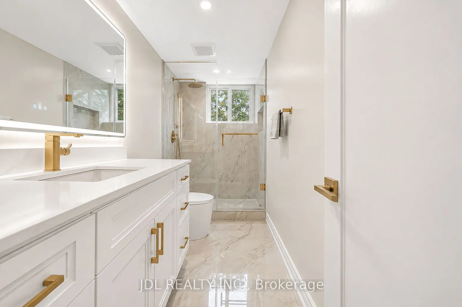 2 bed, $1,650 — Photo 2