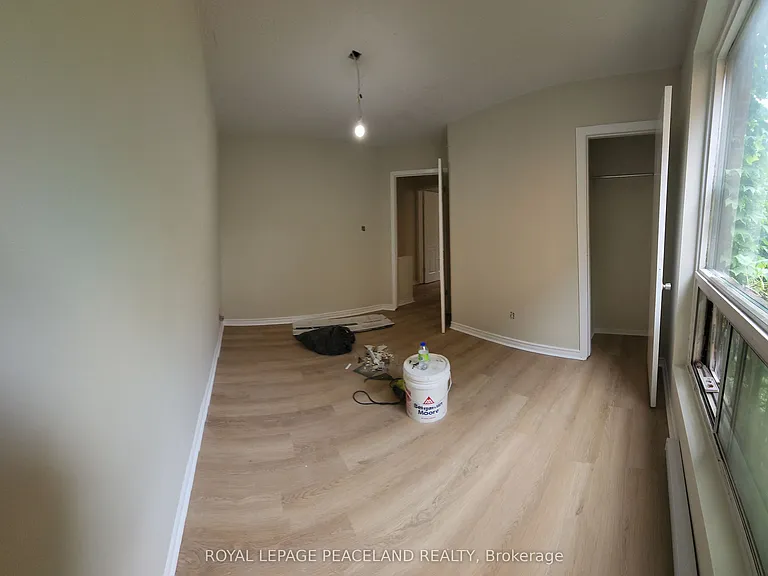 558 Spadina Cres #6 — Photo 6