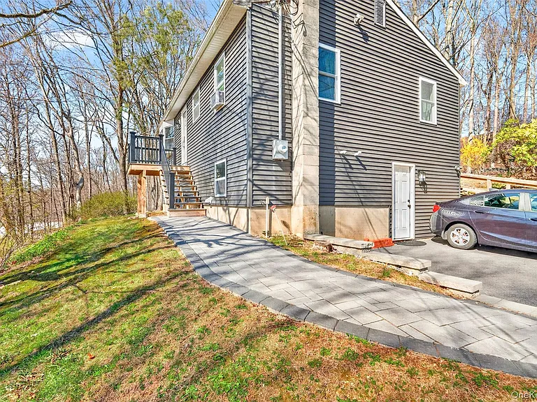 11 Colonel Glenn Dr — Photo 2