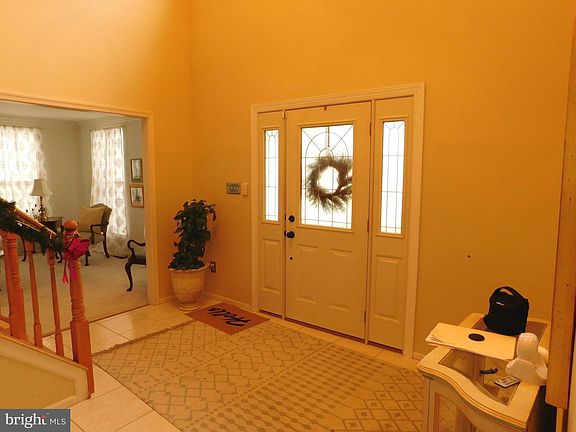 5th image of 218 Harrogate Dr