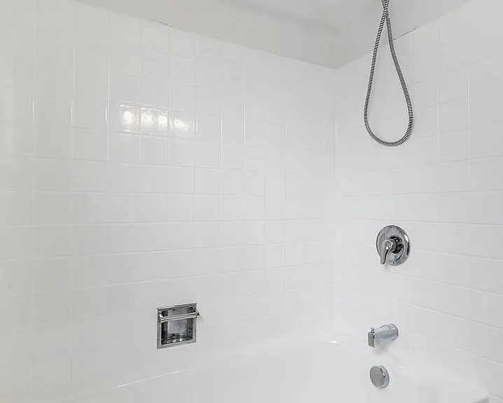 Birch Apartments — Photo 11