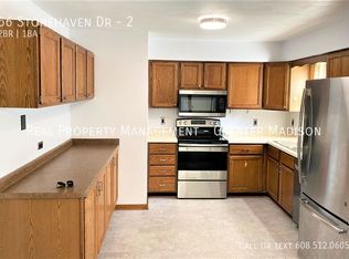 56 Stonehaven Dr #2, Sun Prairie, WI 53590