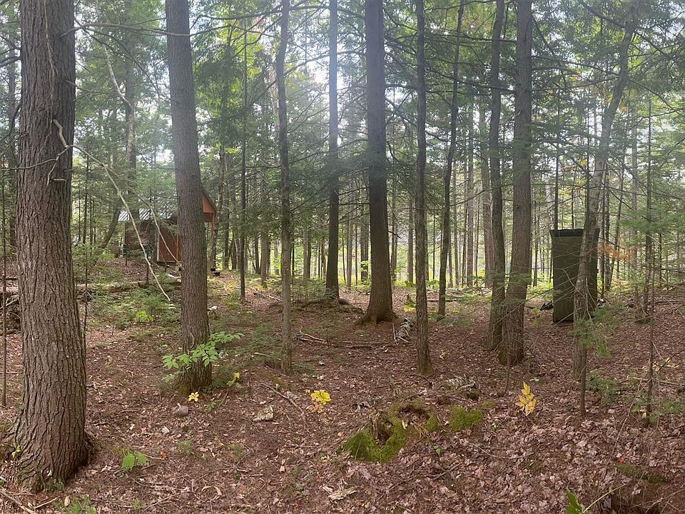 2nd image of 120 Halfmoon Pond Road