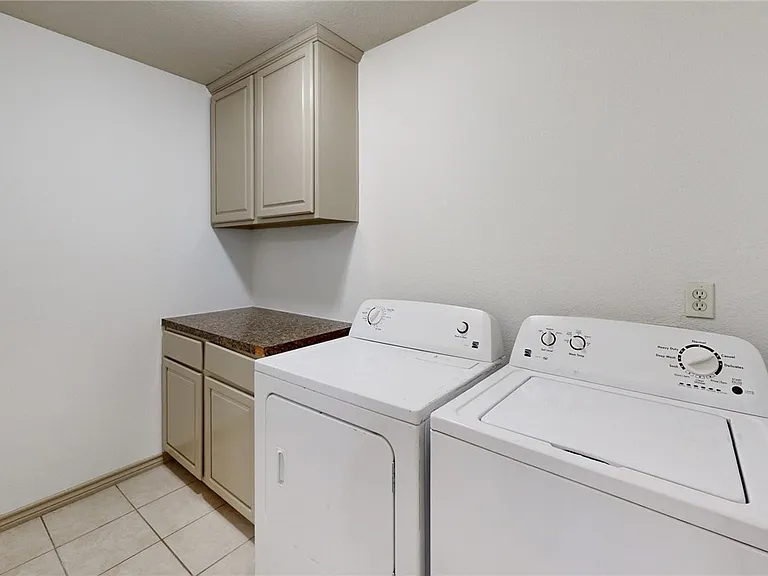 2212 Brougham Pl — Photo 20
