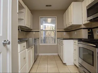 1633 Sunset Dr — Photo 13