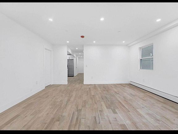 4th image of 3552 McOwen Ave #2