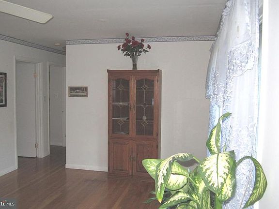 4th image of 4504 Blackpool Dr
