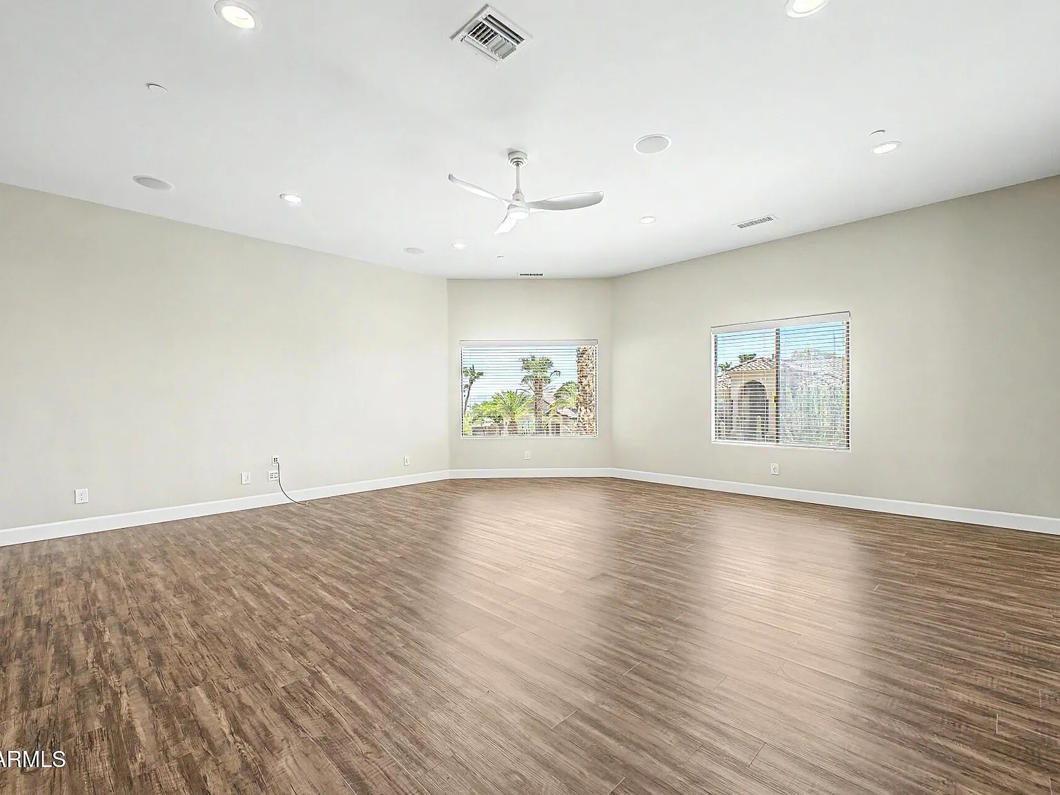 3 bed, 2.5 bath, 2503 sqft, $3,800 — Photo 4