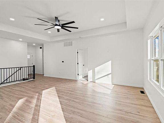 5th image of 1219 Paton St