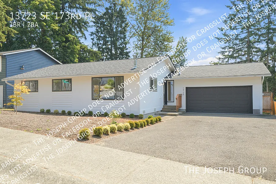 3-Bed Renton Charming Escape — Photo 1