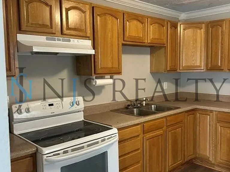 7029 Berry Ave — Photo 5