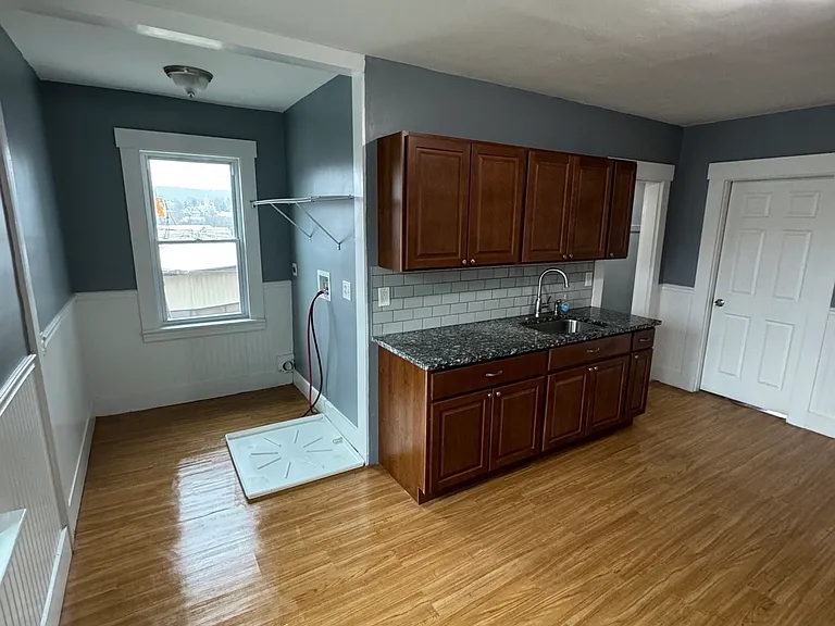11 Columbia St #2 — Photo 4