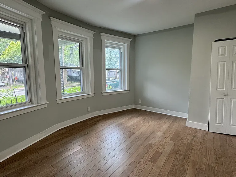648 Ferry St #3 — Photo 8