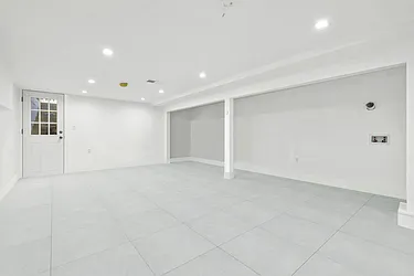 Rented by Hillel Realty Group