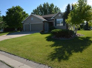 1906 32nd St S, Moorhead, MN