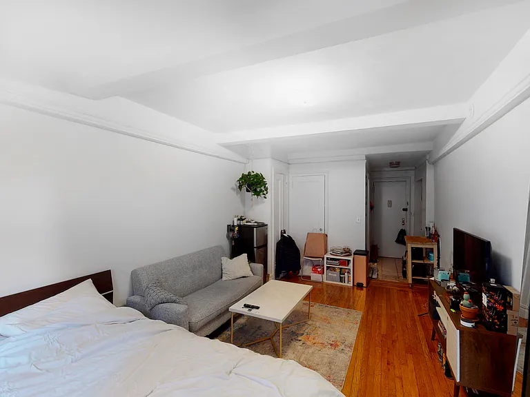 50 W 72nd St #303 — Photo 2