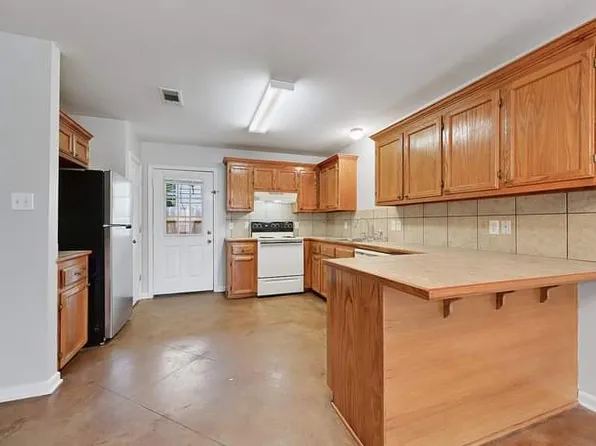 30090 Mayer St, Walker, LA 70785