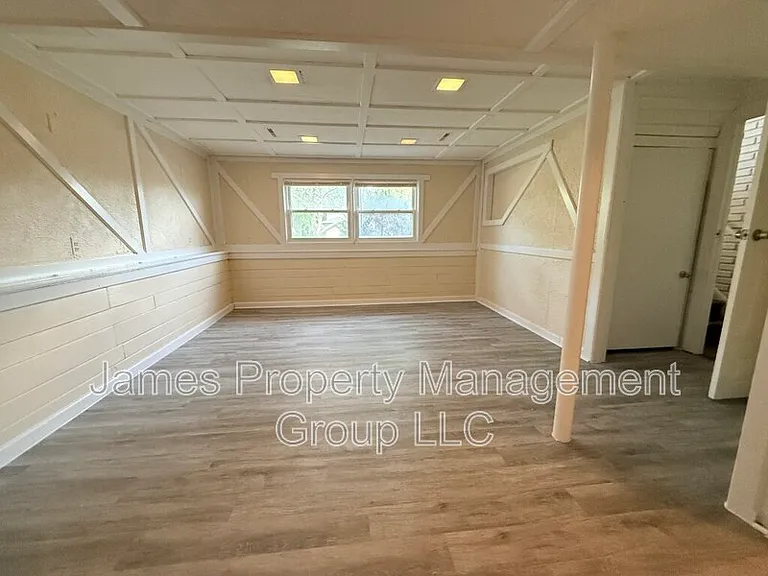 8517 W 87th Pl — Photo 9