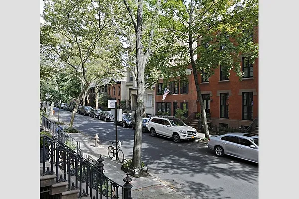 Sold by Stribling | media 3