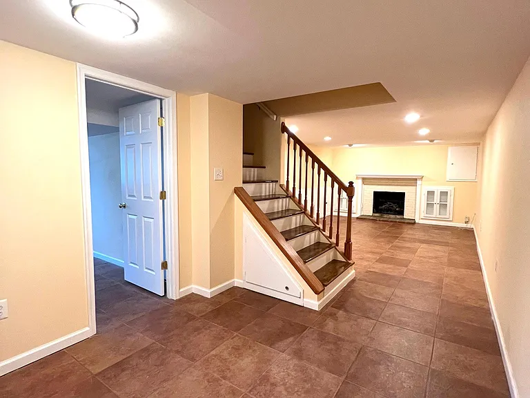 2220 Primrose Dr — Photo 30