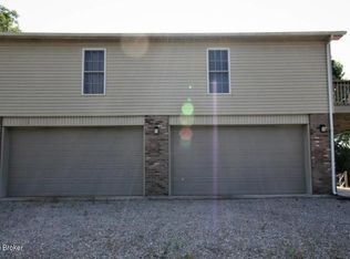 738 Ambassador Shores Dr, Leitchfield, KY 42754