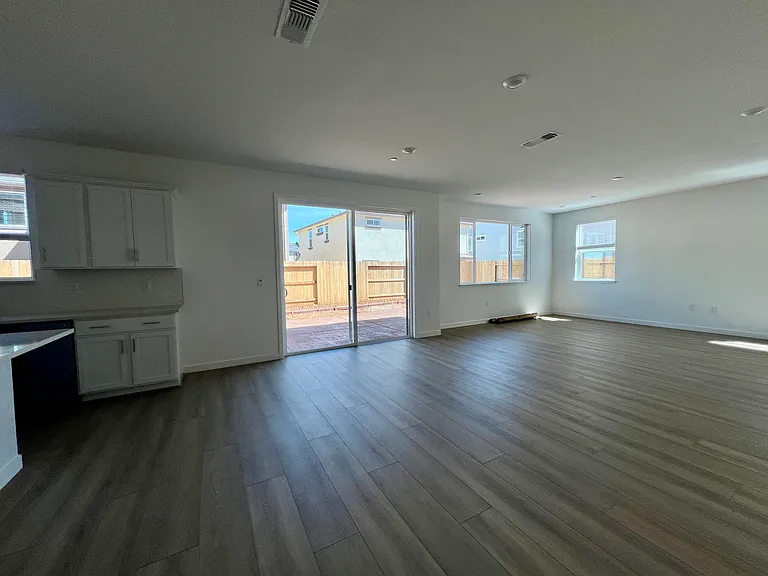 11934 Granzella Way — Photo 15