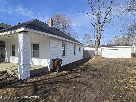 3rd image of 1107 May St