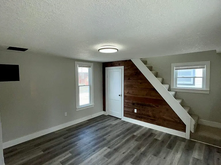 356 Winchester St — Photo 5