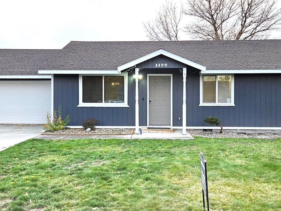 1st image of 1122 E Saint Helens Drive