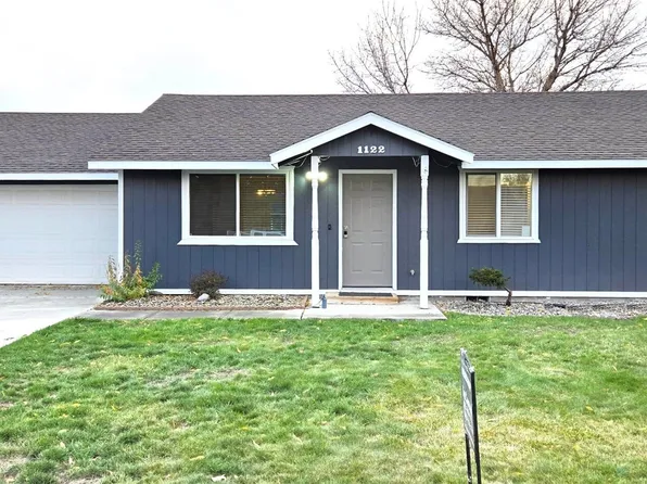 1122 E Saint Helens Drive, Moses Lake, WA 98837