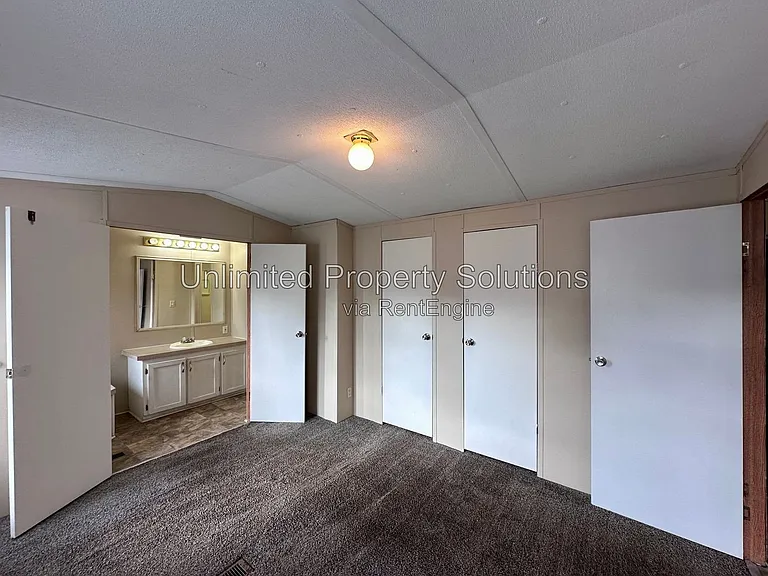9499 Wendi Dr NE #J — Photo 8