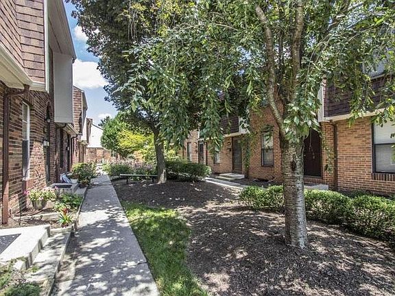 2nd image of 1826 Willoway Cir S
